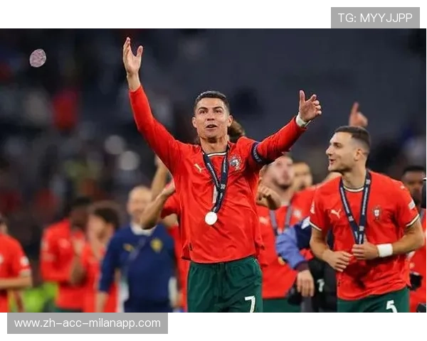 C罗为葡萄牙拼尽全力，最后的世界杯之旅