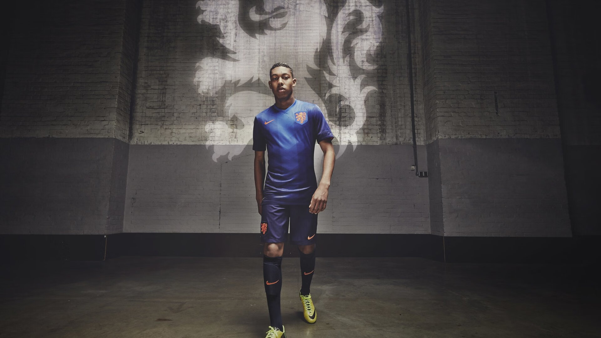 欧冠小组赛：波尔图2比1险胜巴黎 梅开二度的中锋一战身价飙升